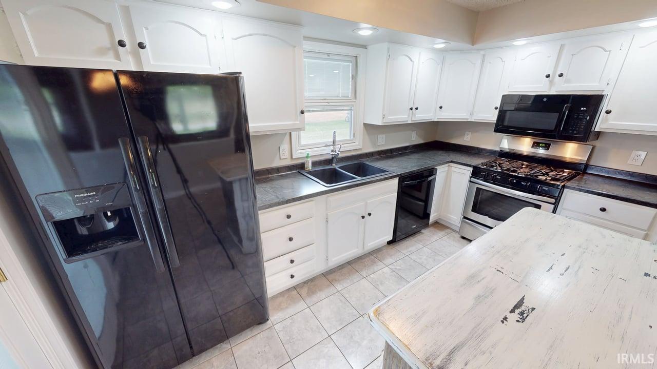 3018 E 925 South Crossroad