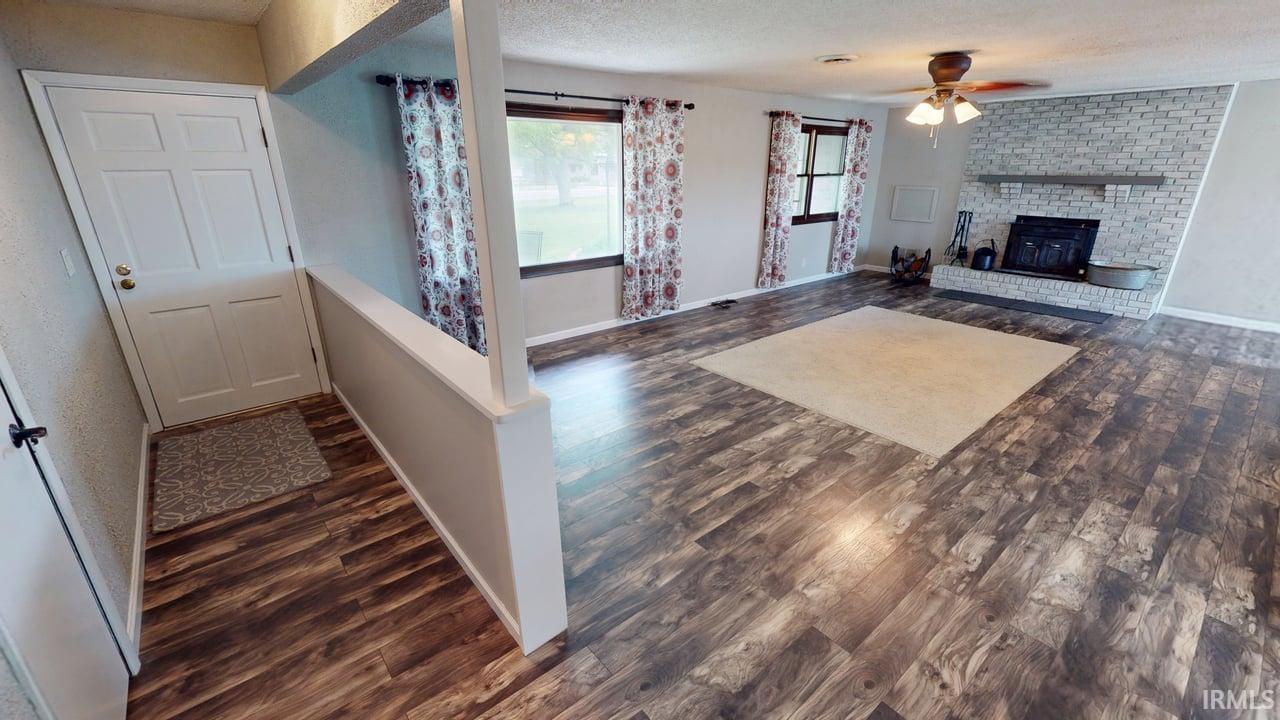 3018 E 925 South Crossroad
