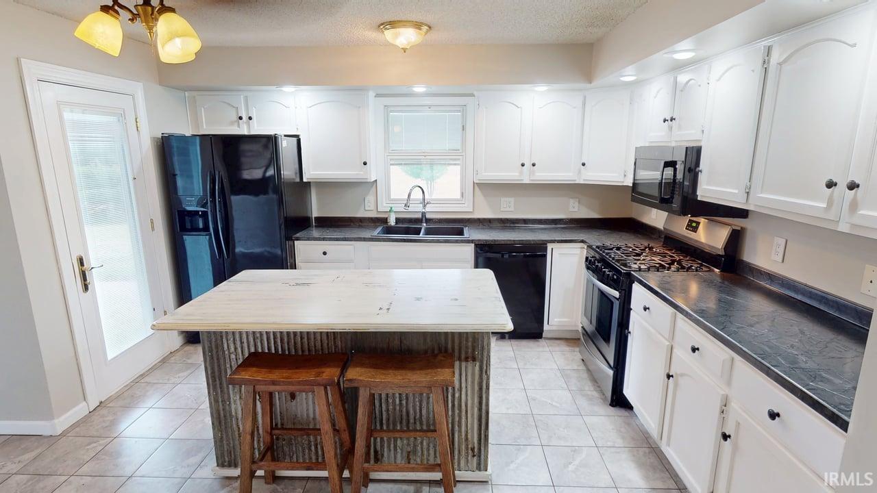 3018 E 925 South Crossroad