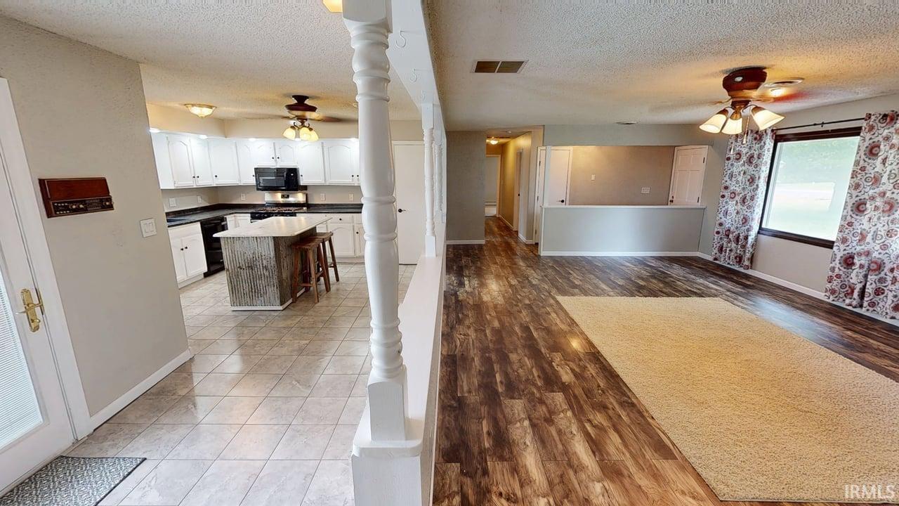 3018 E 925 South Crossroad