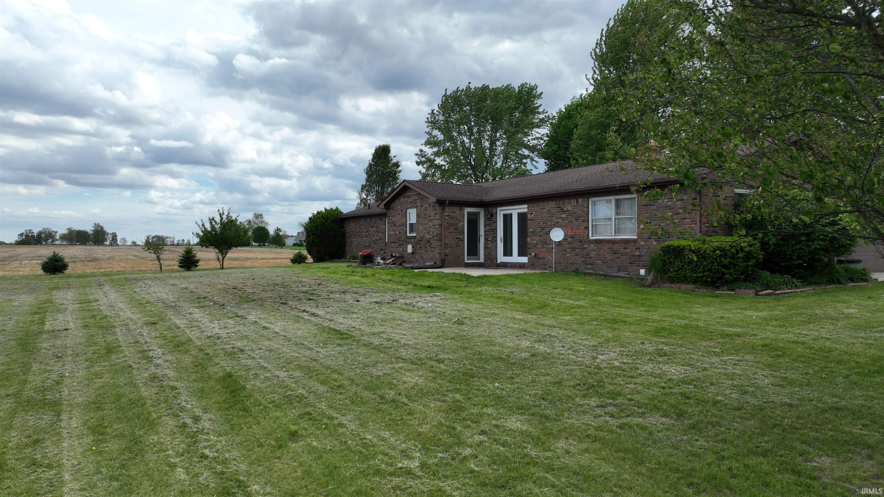 3018 E 925 South Crossroad
