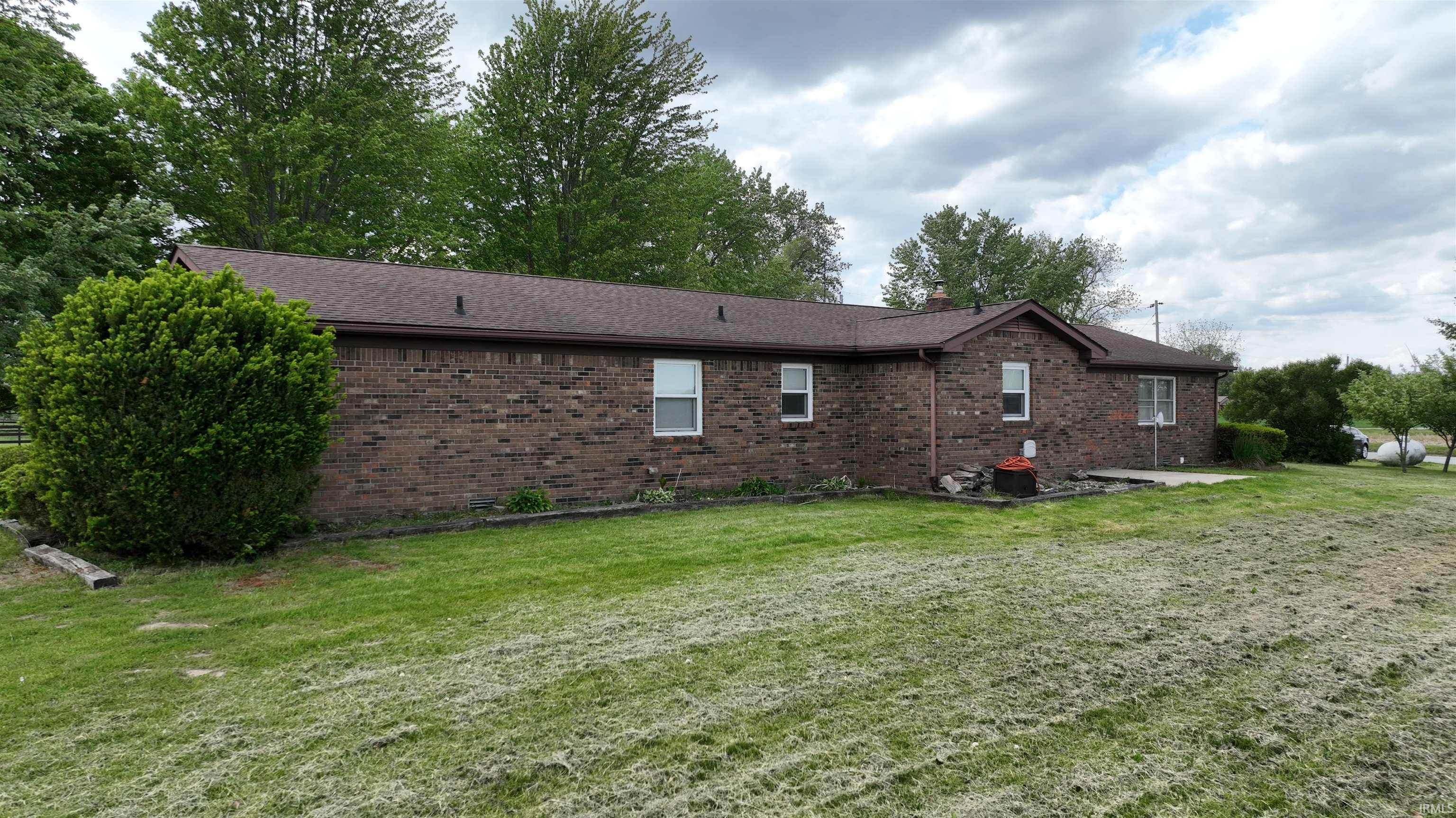 3018 E 925 South Crossroad