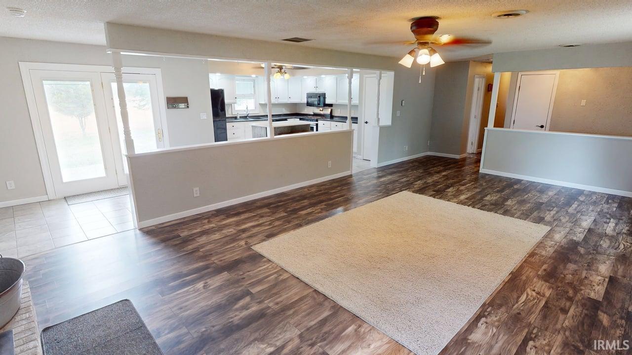 3018 E 925 South Crossroad
