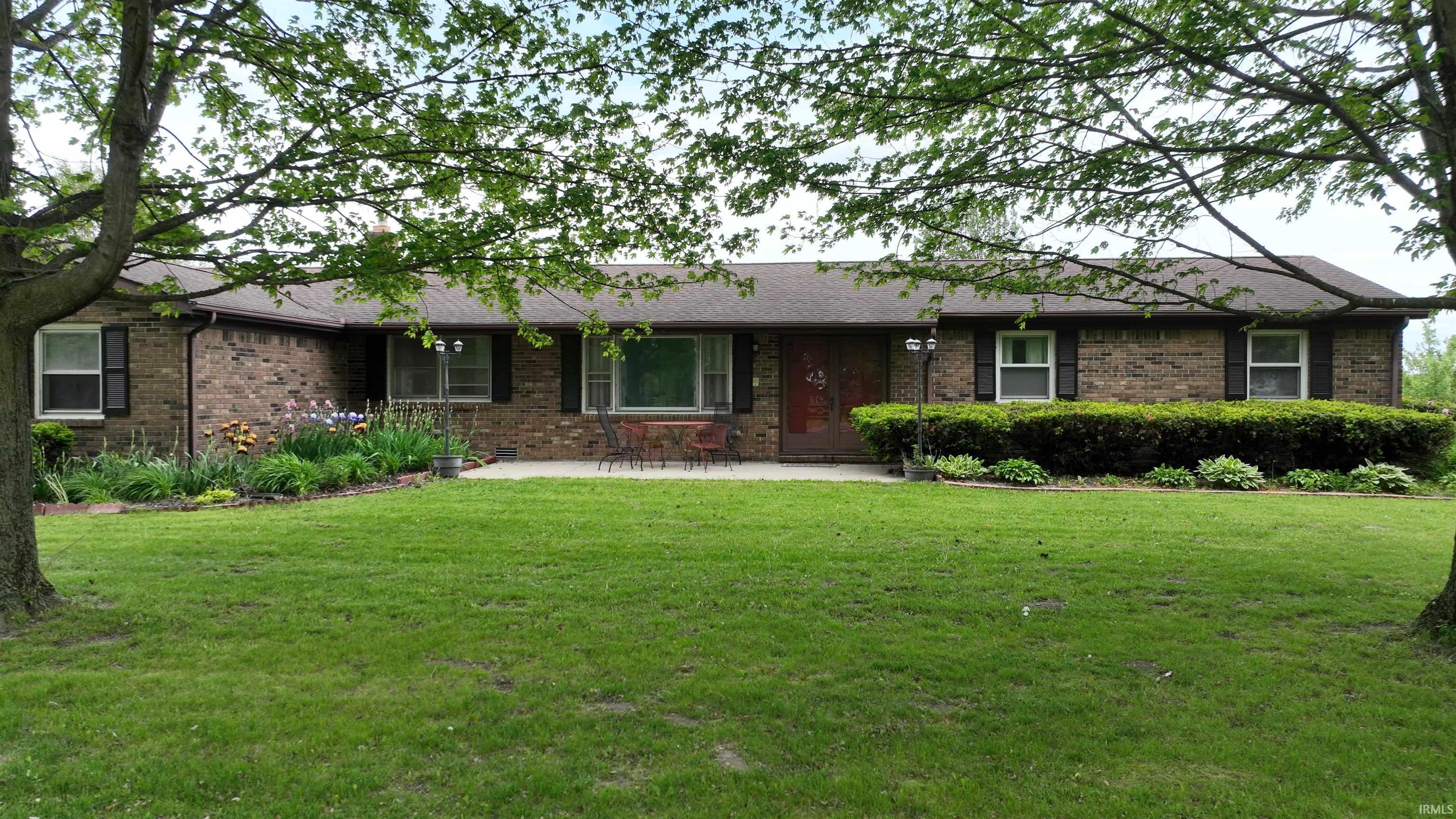 3018 E 925 South Crossroad