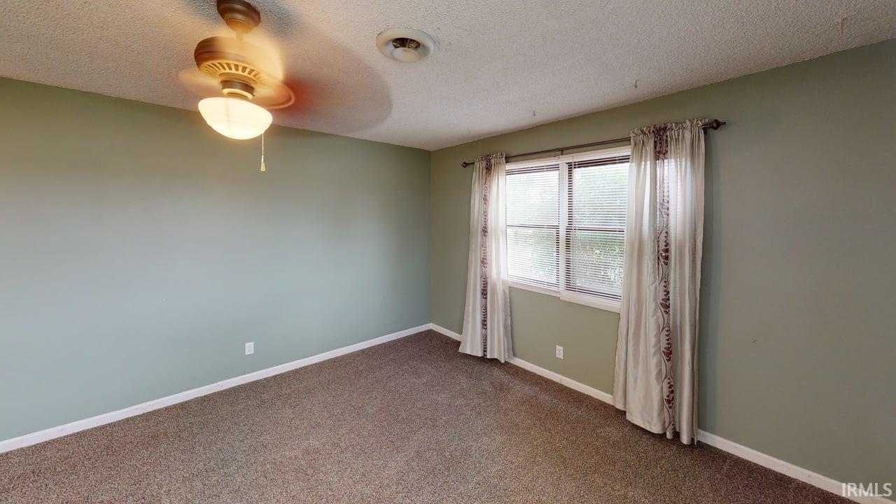 3018 E 925 South Crossroad