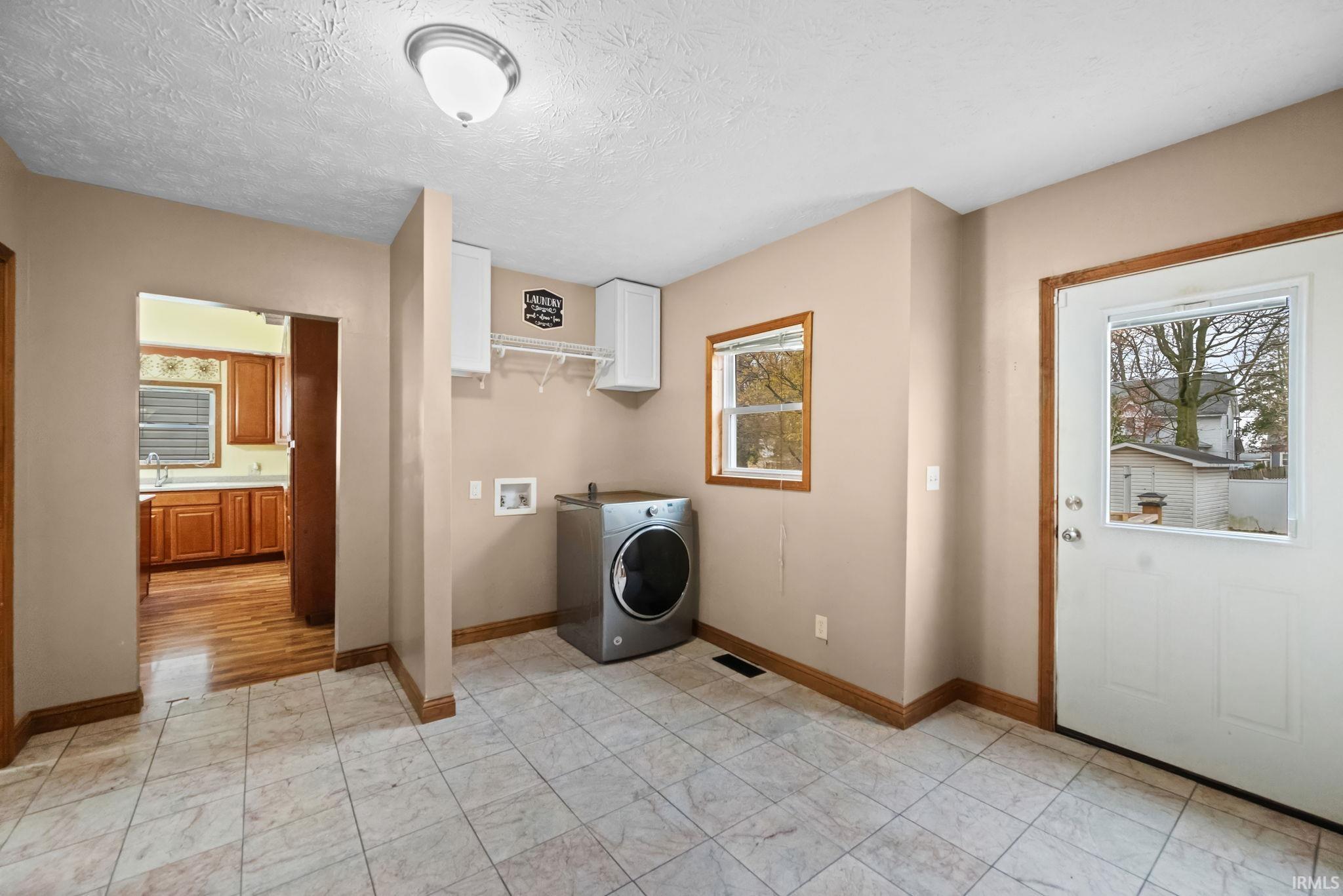 214 E Columbia Street