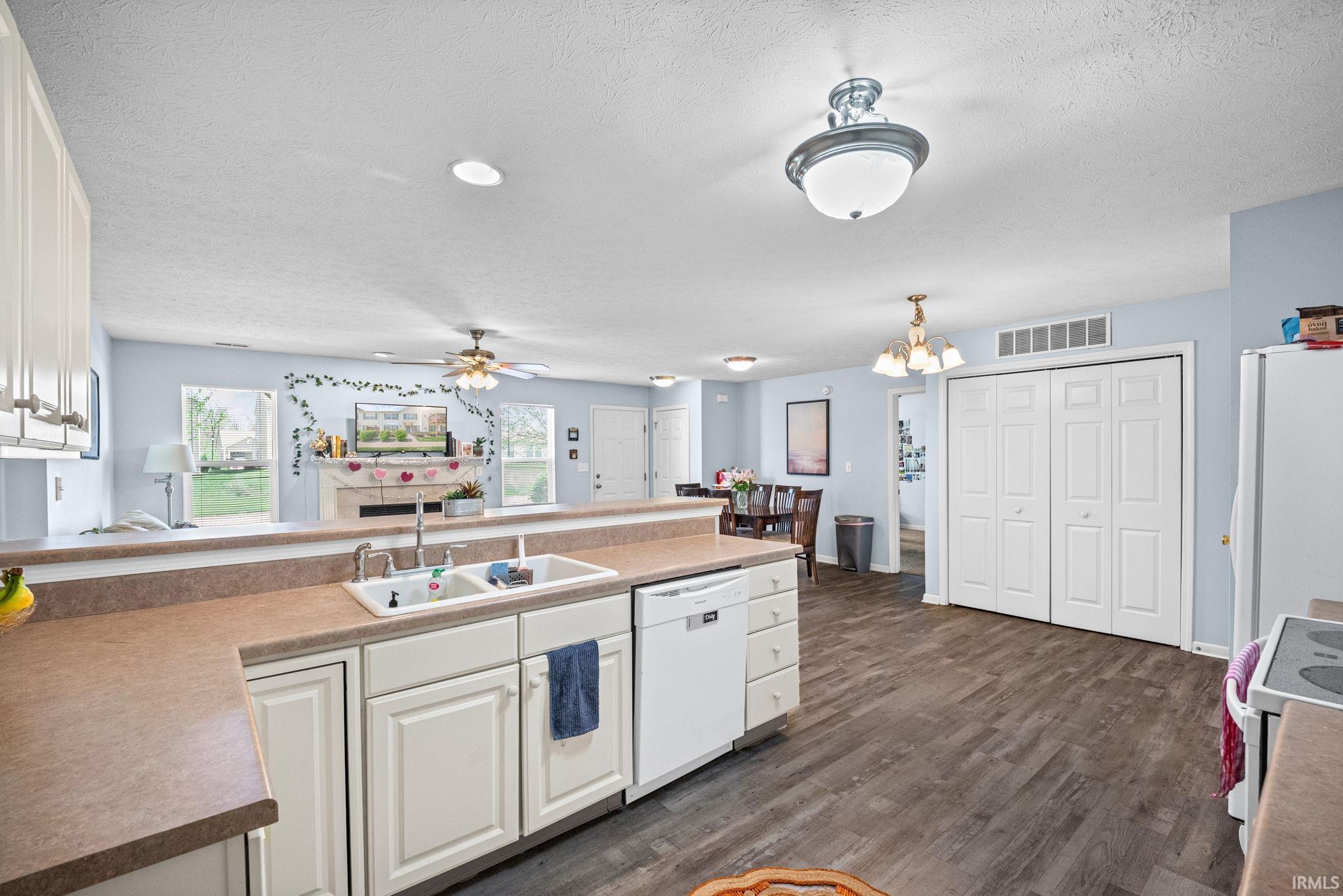 3221 Kildaire Drive Unit: 2B