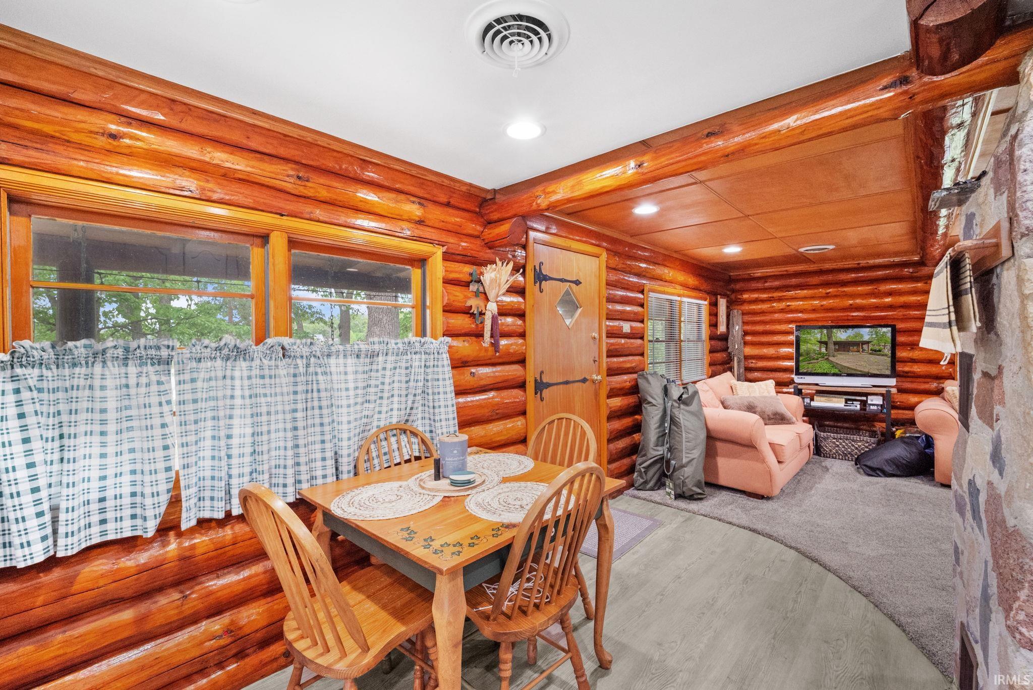 5031 N Canyon Loop