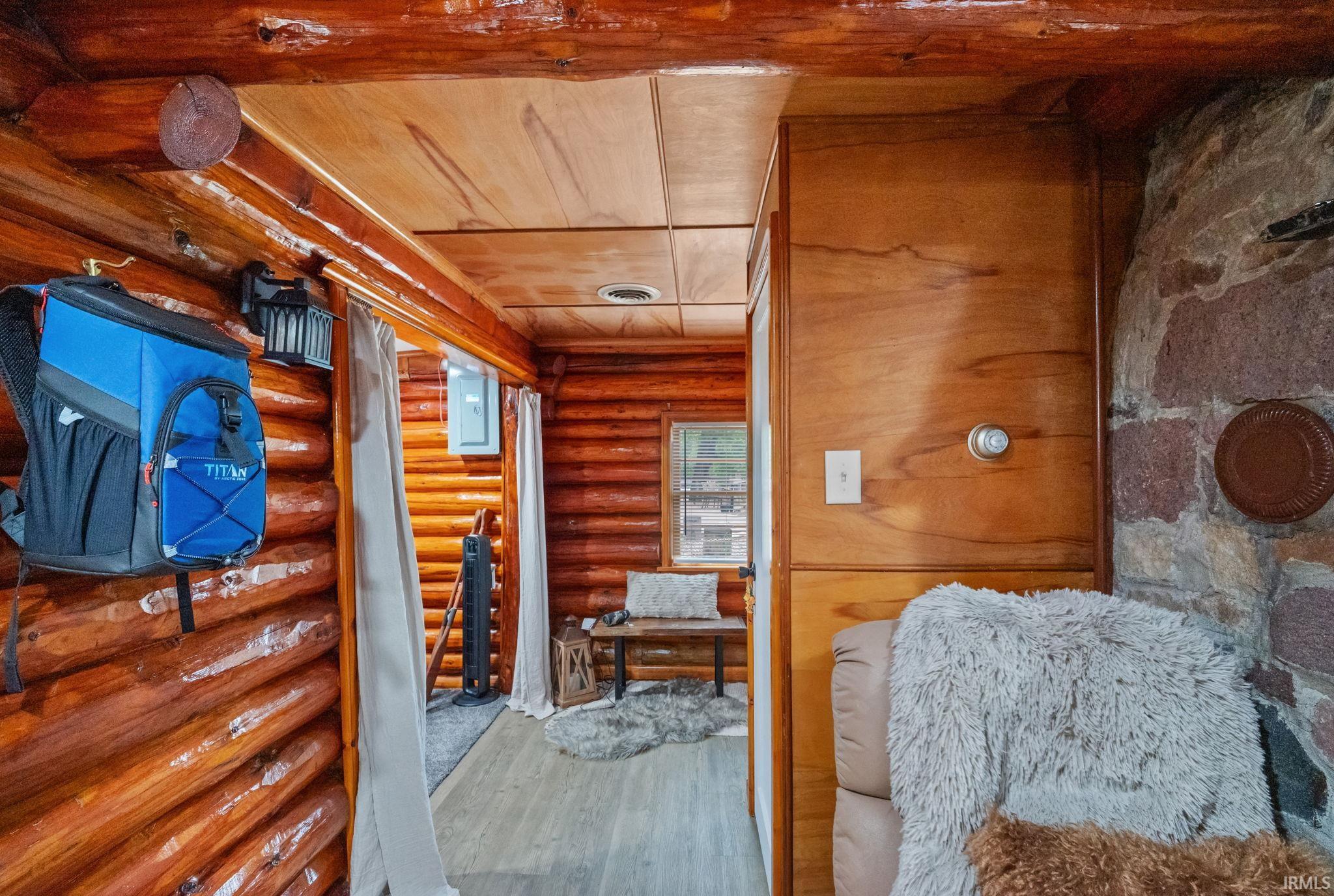 5031 N Canyon Loop