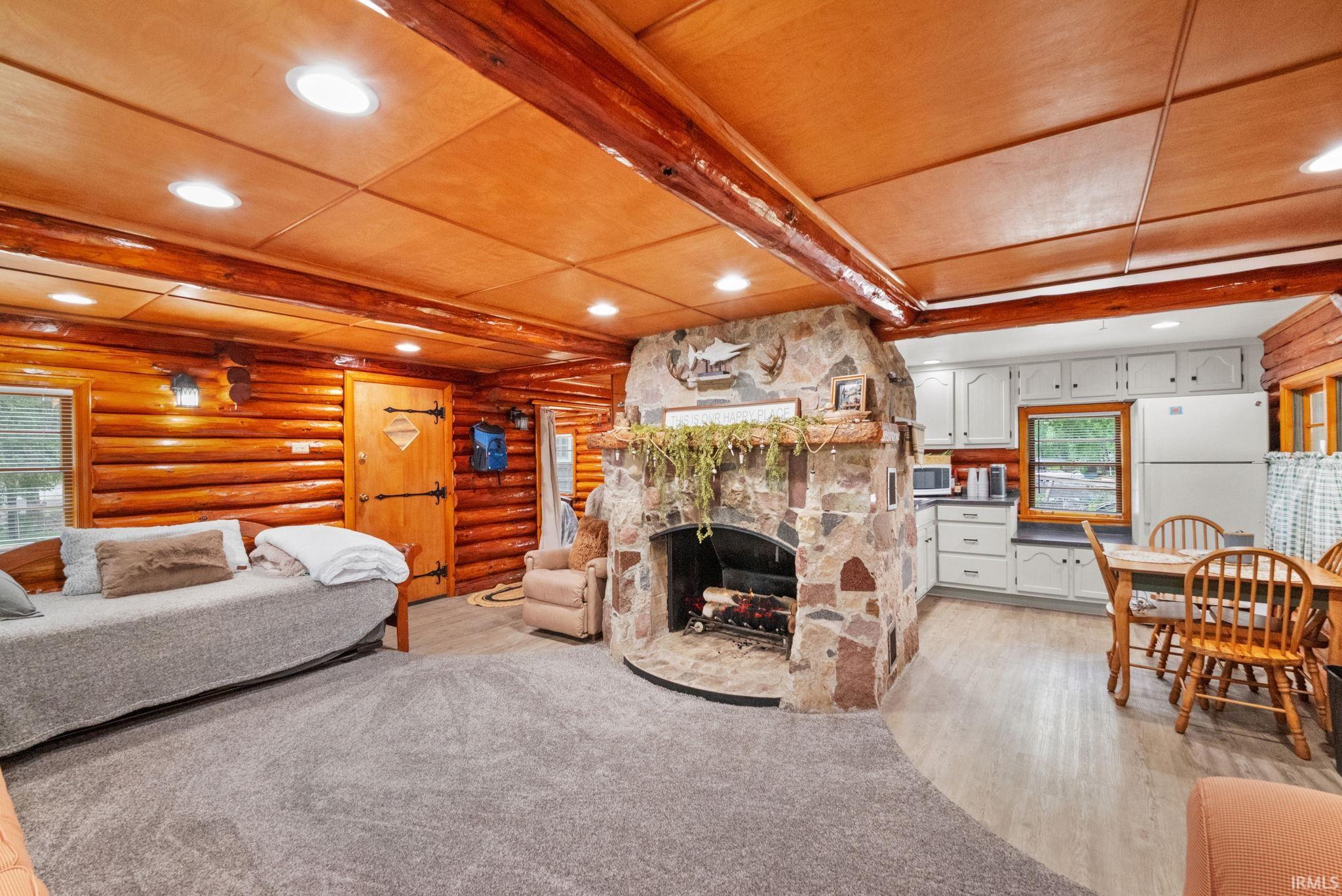 5031 N Canyon Loop