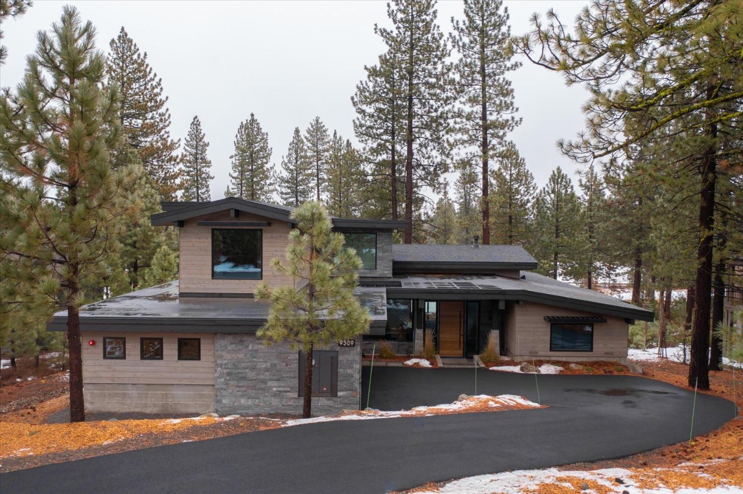 9309 Heartwood Drive