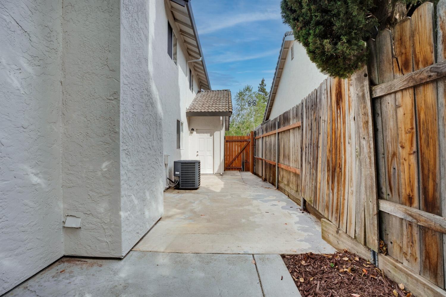 5754 River Run Circle