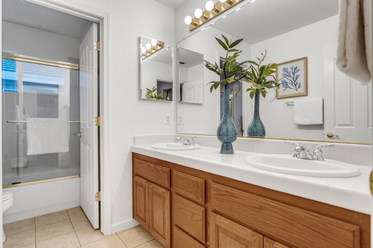 1445 Mayfield Street