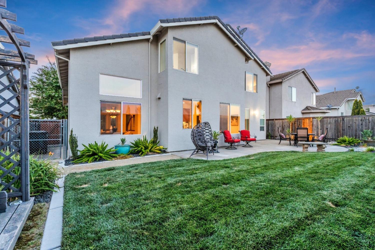 1445 Mayfield Street