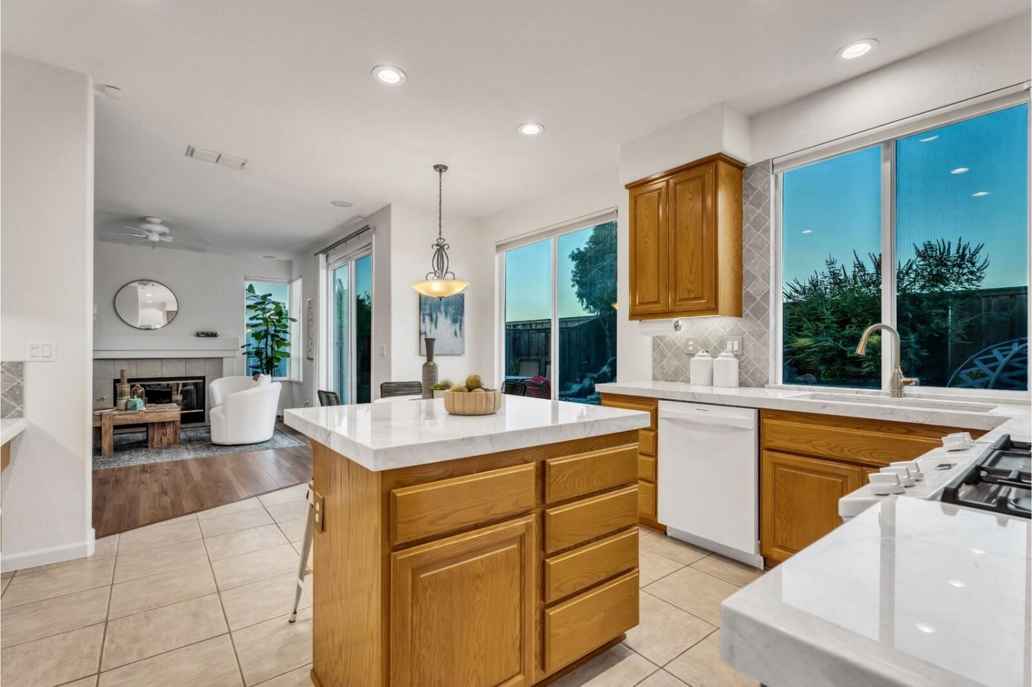 1445 Mayfield Street