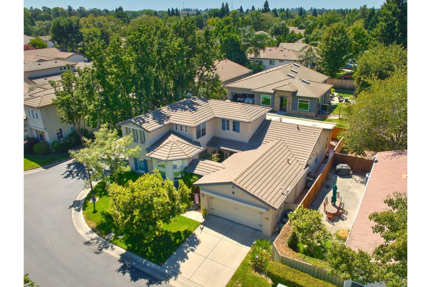 3370 Swallows Nest Lane