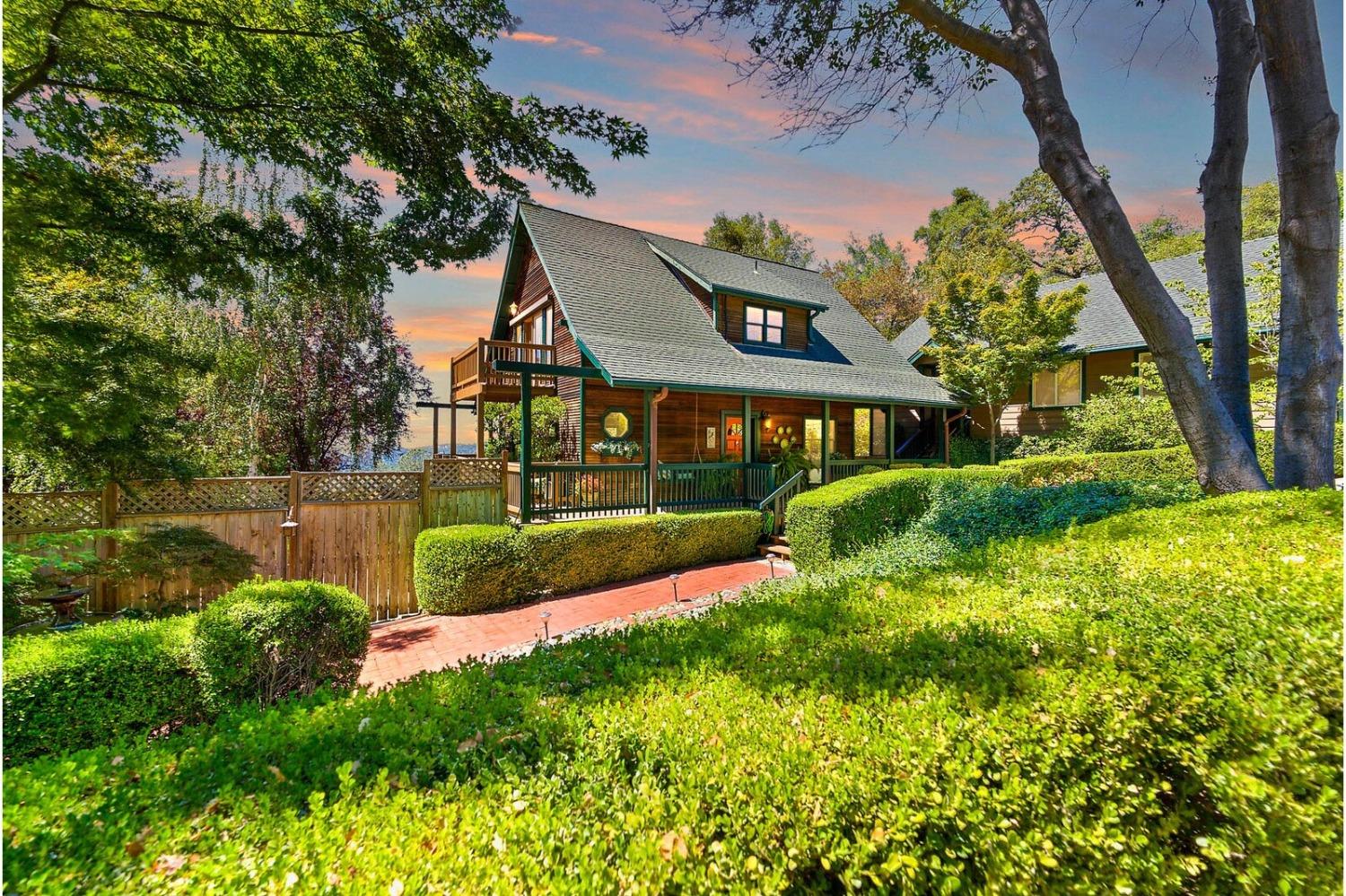 11560 Meadow View Way