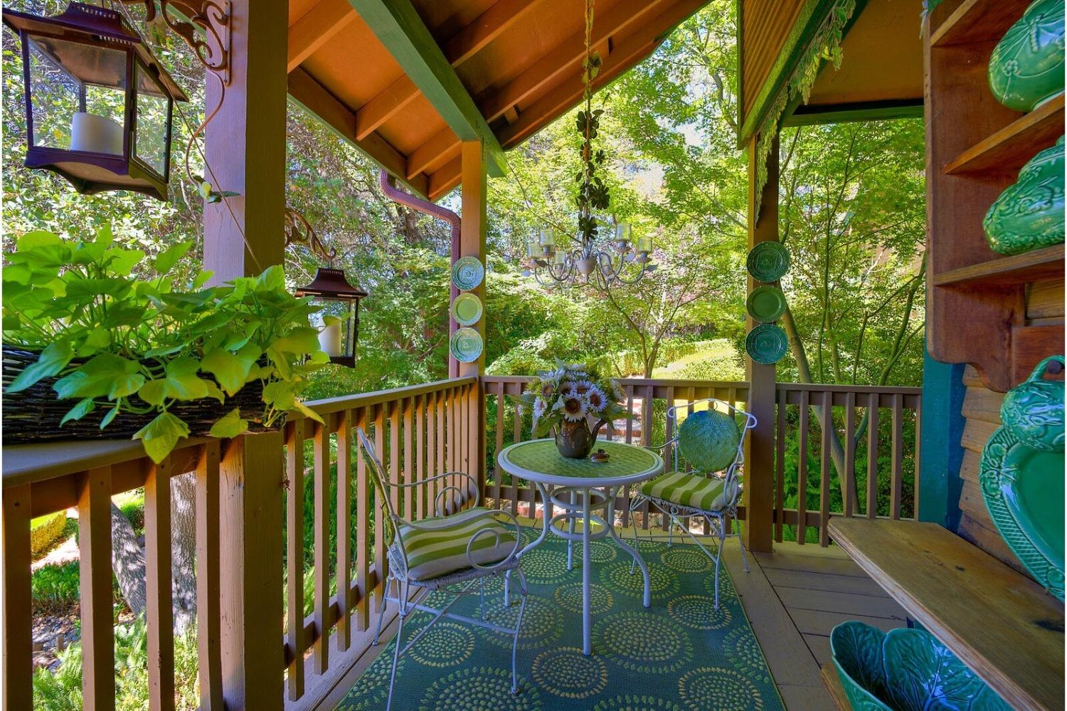 11560 Meadow View Way