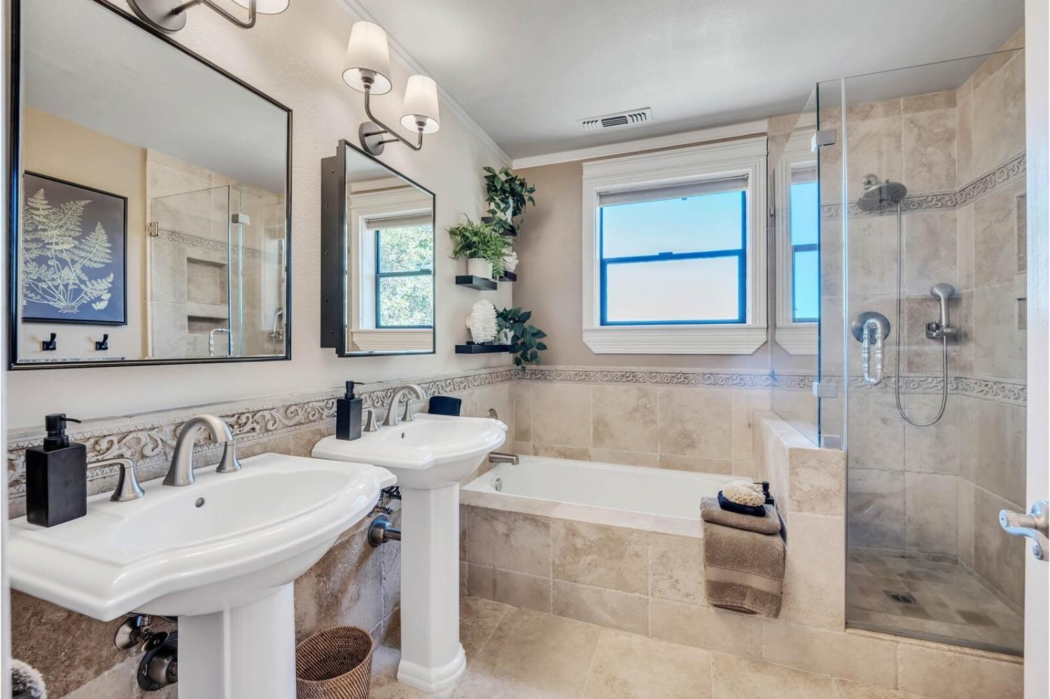 11560 Meadow View Way