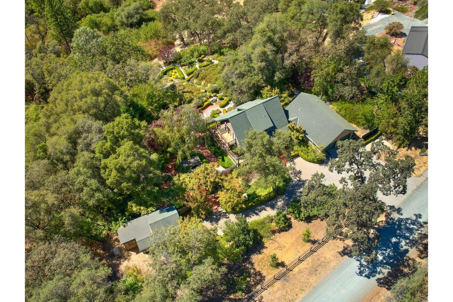 11560 Meadow View Way