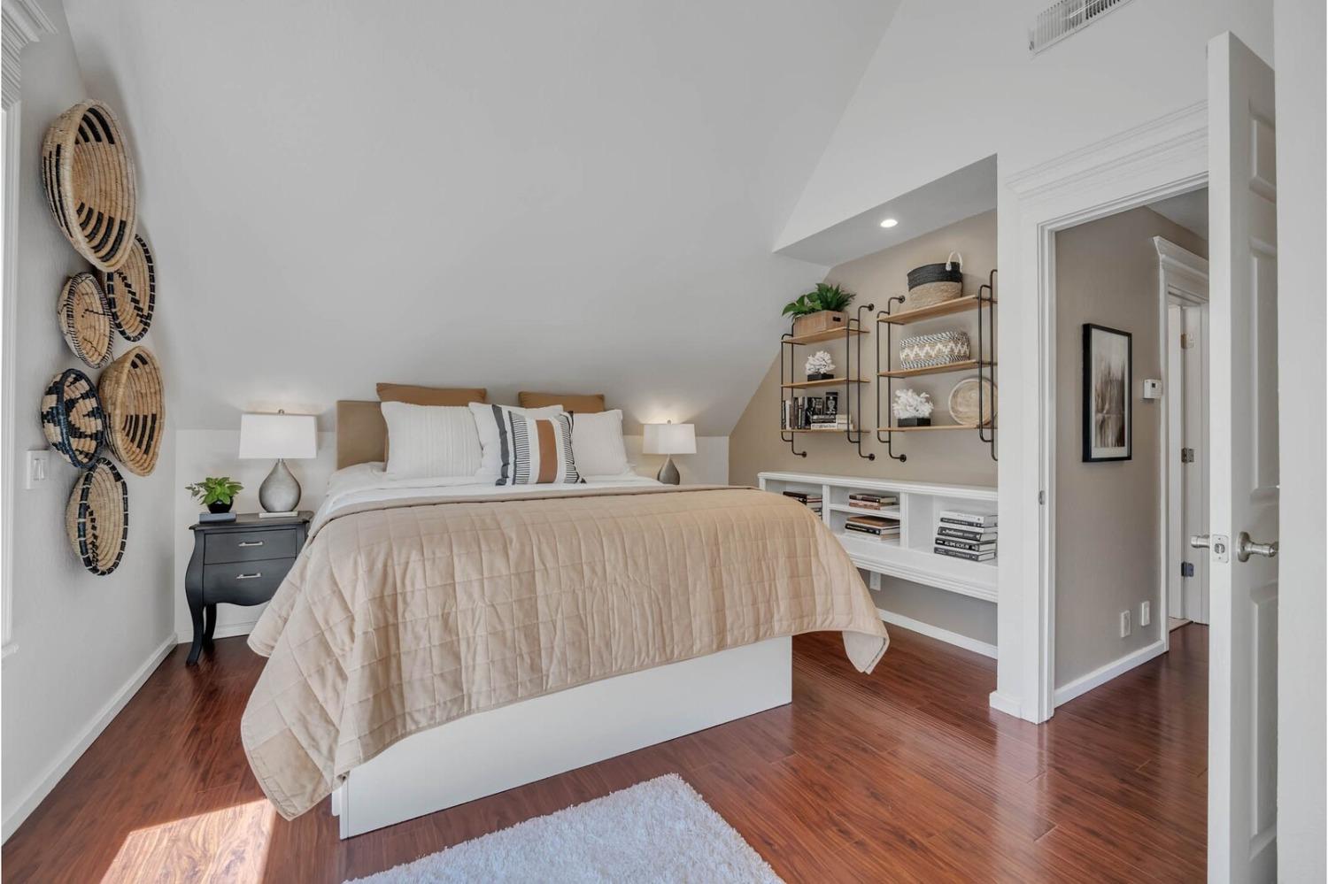 11560 Meadow View Way