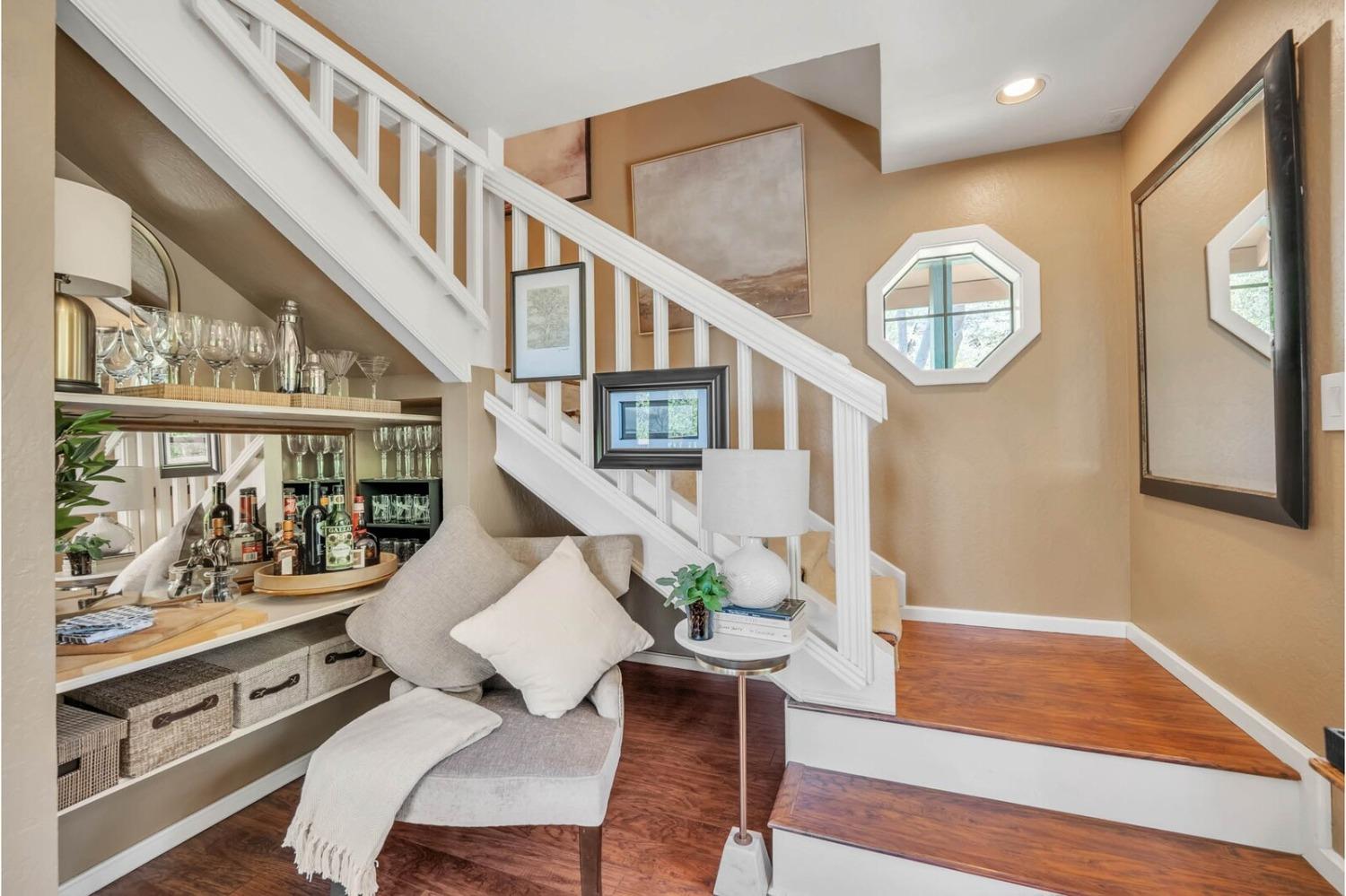 11560 Meadow View Way