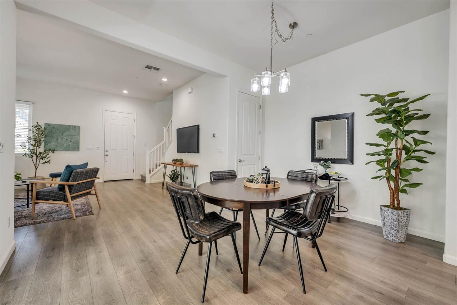 3736 Gulf Of Haifa Avenue