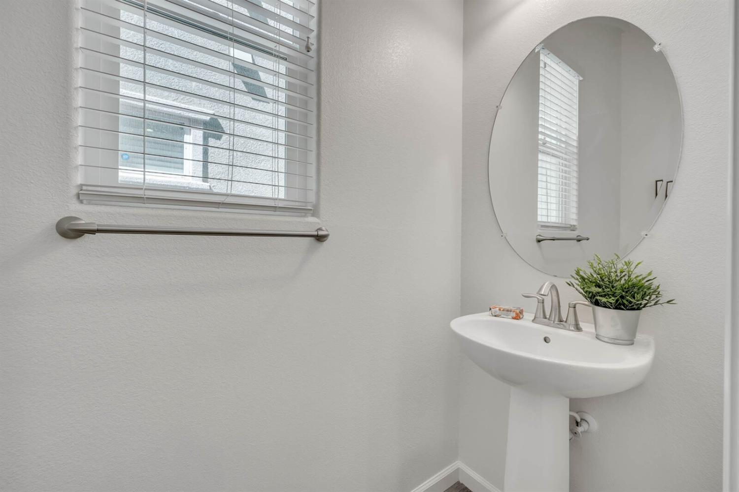 3736 Gulf Of Haifa Avenue