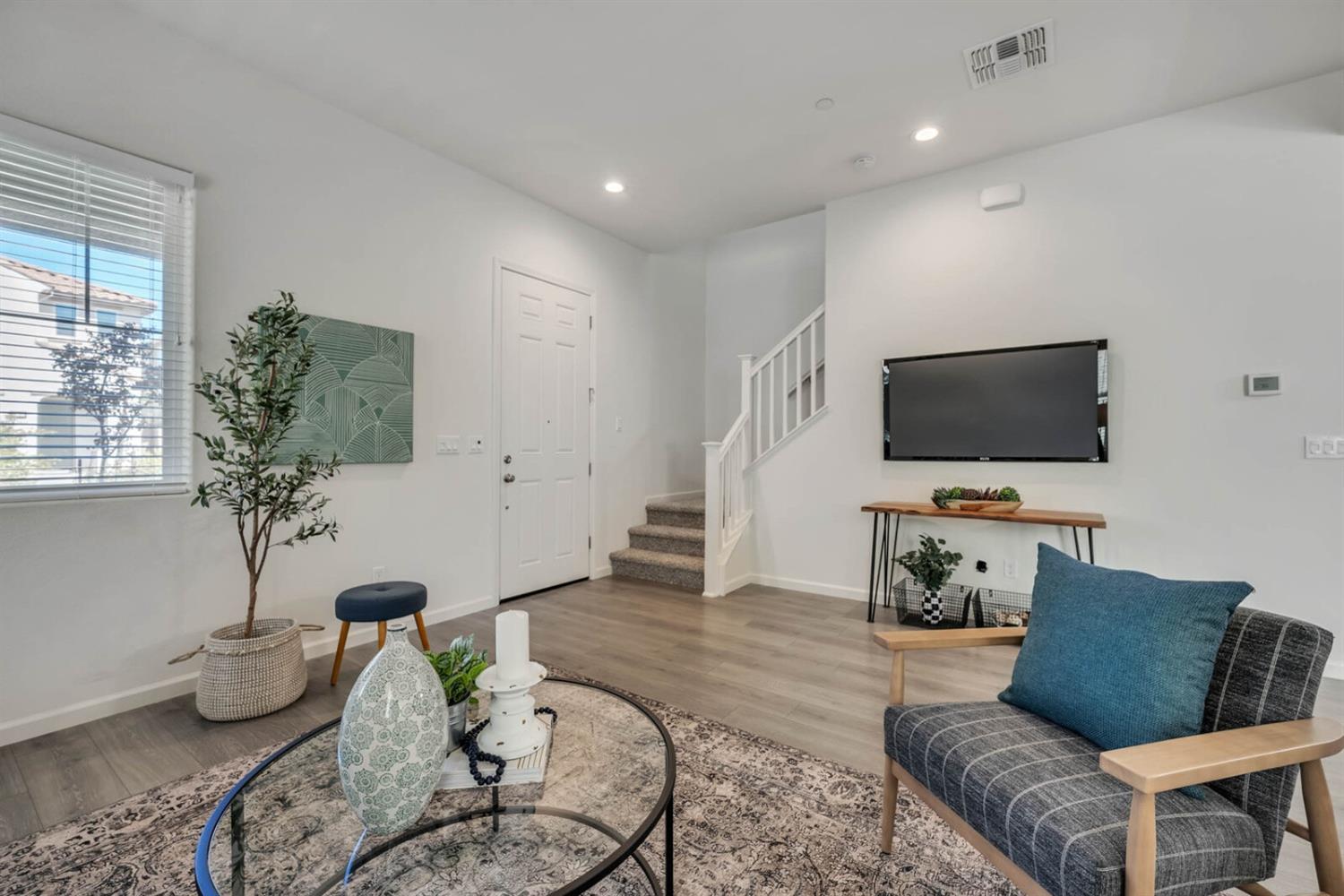 3736 Gulf Of Haifa Avenue