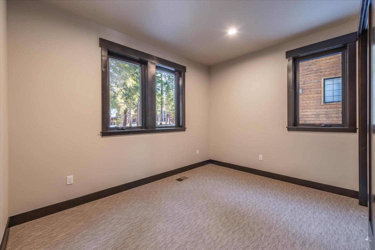 13295 Cristallina Way