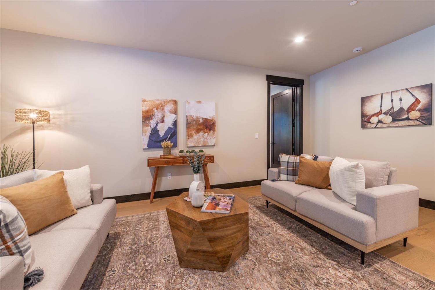 13295 Cristallina Way