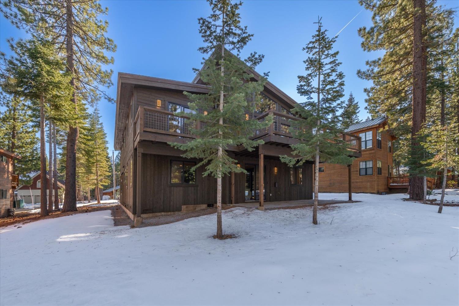 13295 Cristallina Way