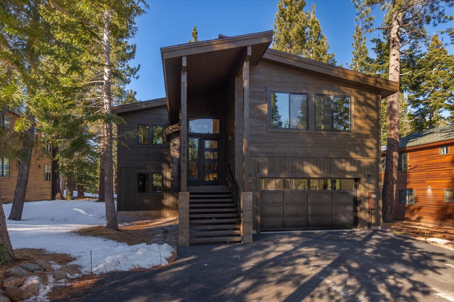 13295 Cristallina Way