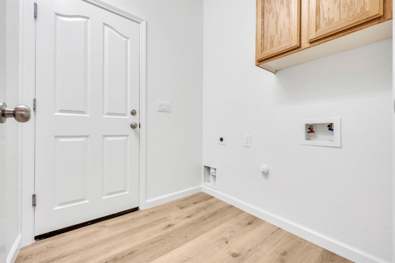 1083 Earnhardt Drive