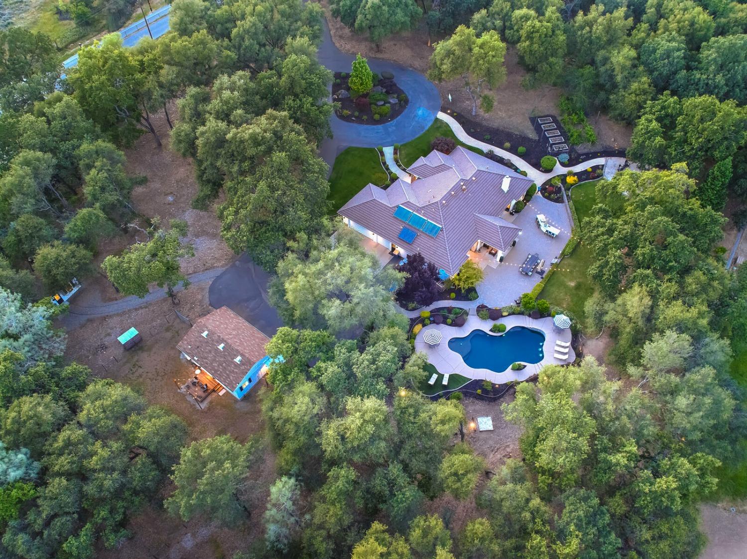 4449 Blackberry Lane