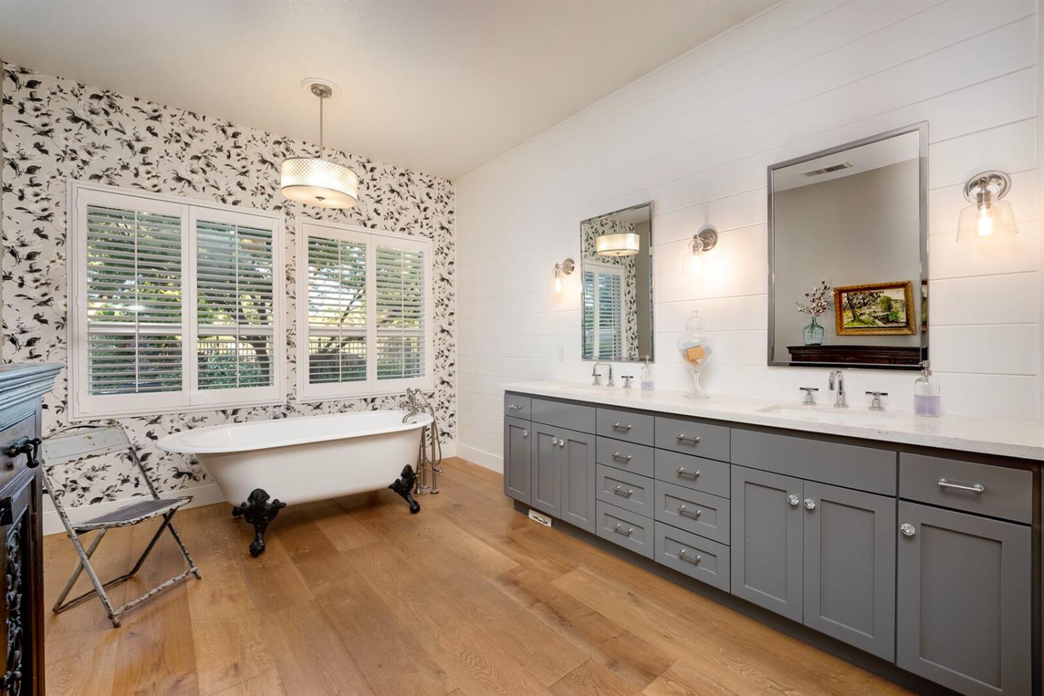 4449 Blackberry Lane