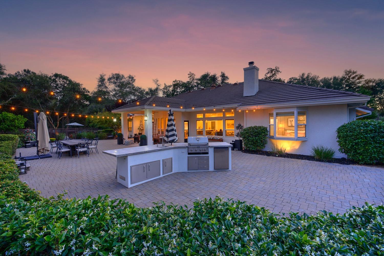 4449 Blackberry Lane