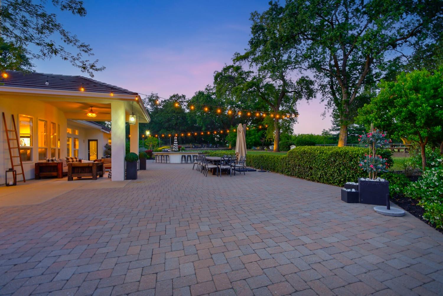 4449 Blackberry Lane