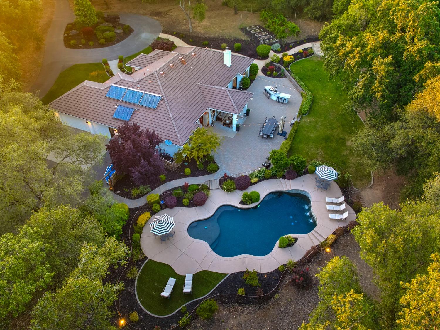 4449 Blackberry Lane