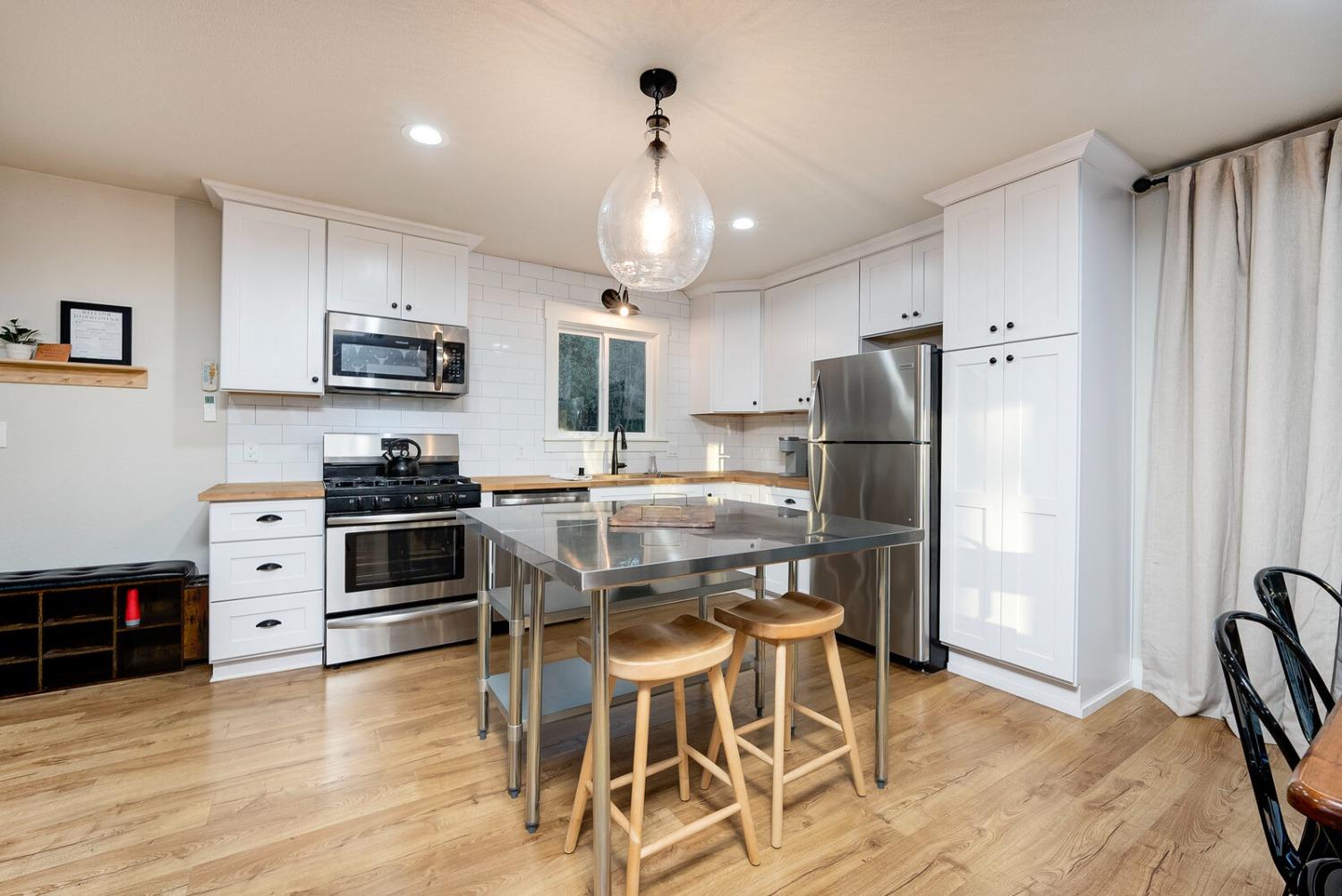 4449 Blackberry Lane