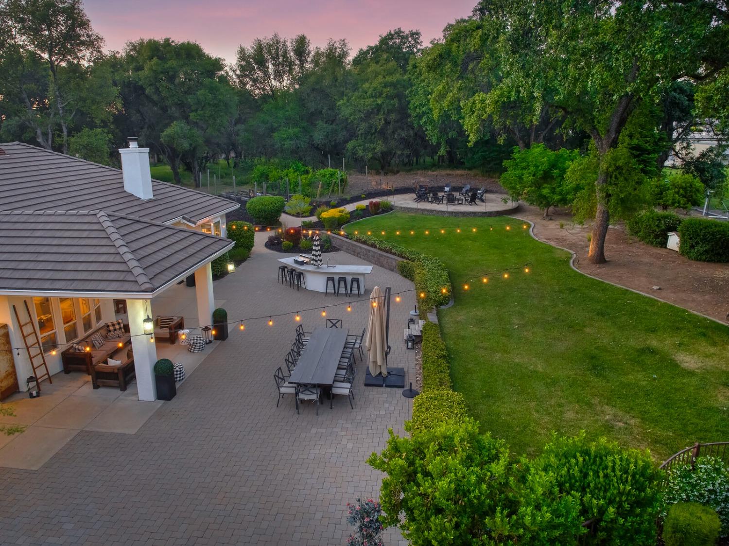 4449 Blackberry Lane