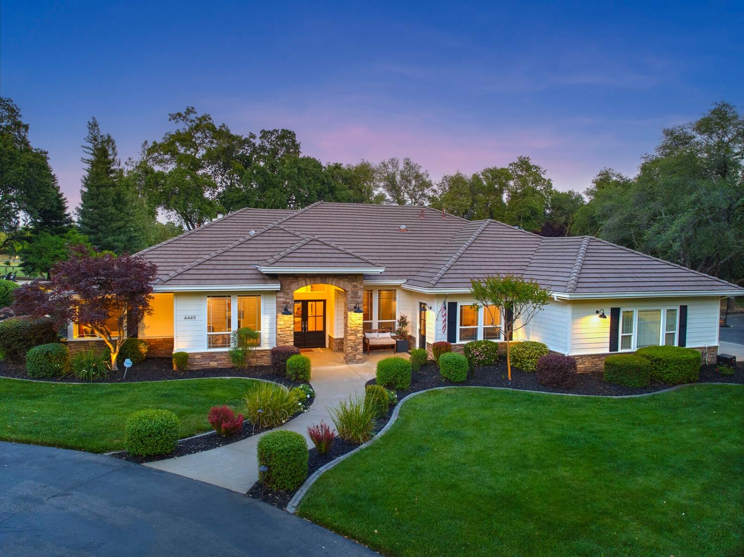 4449 Blackberry Lane