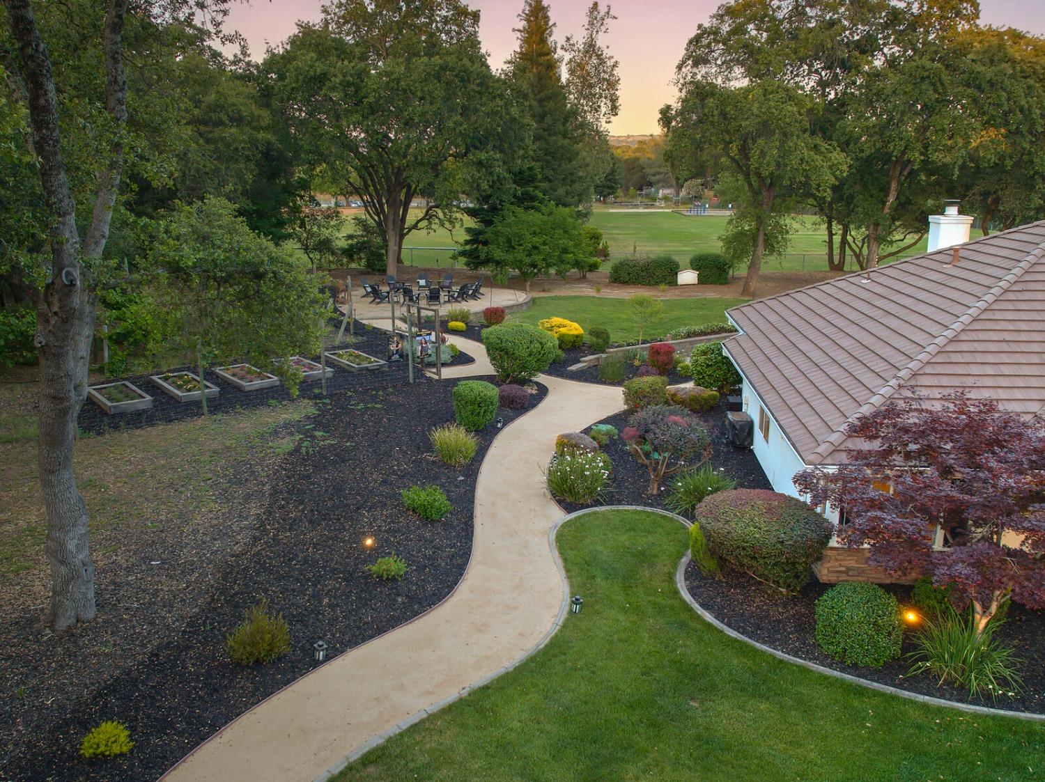 4449 Blackberry Lane