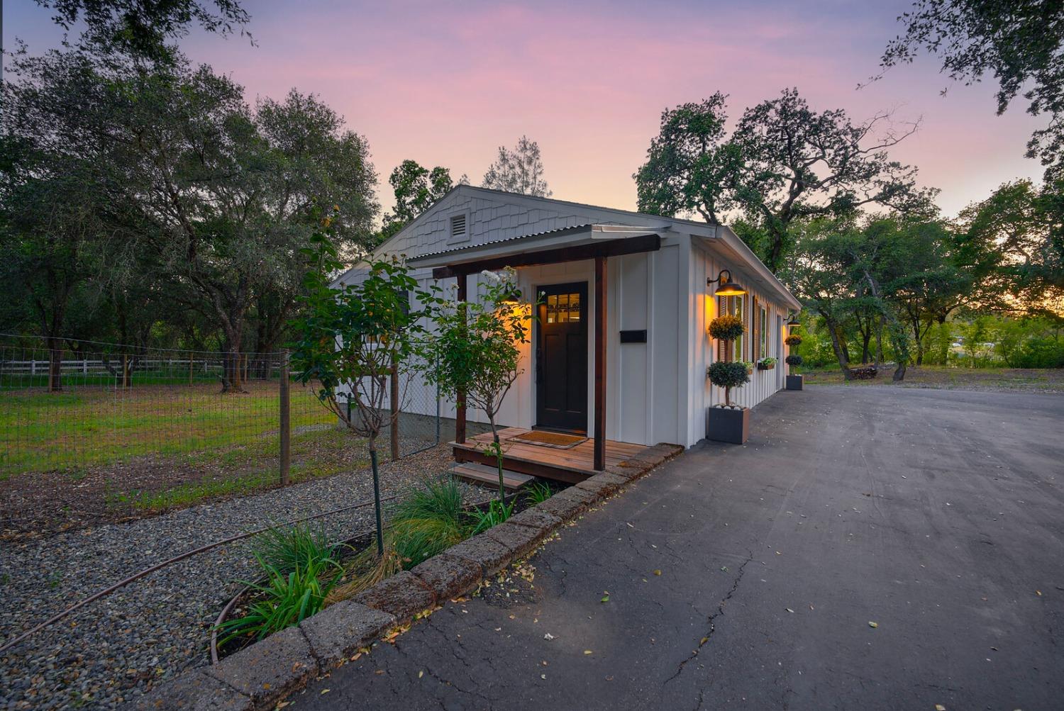 4449 Blackberry Lane