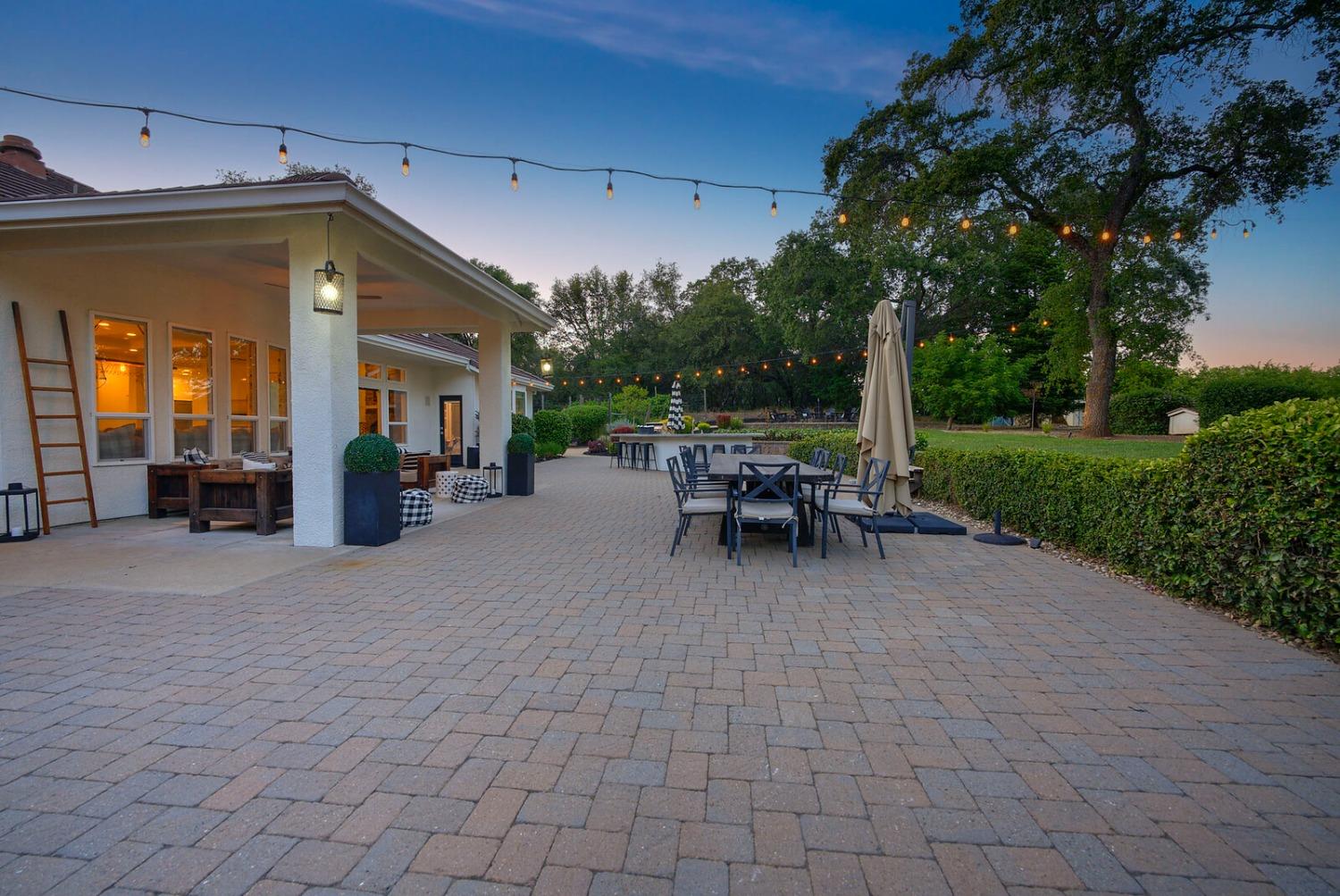 4449 Blackberry Lane