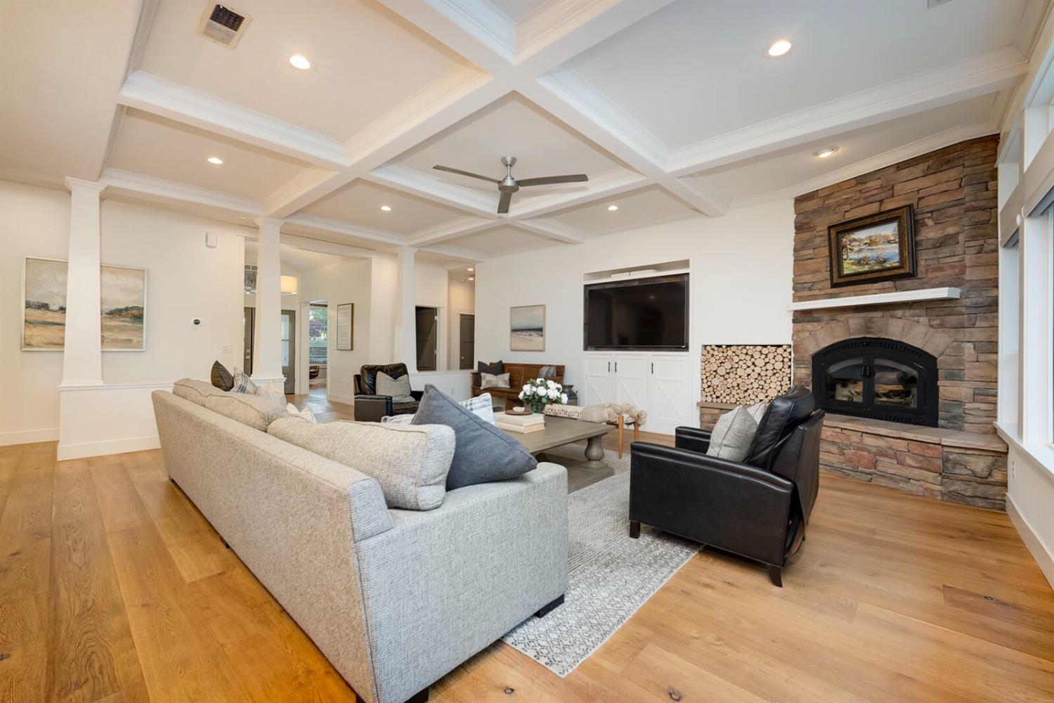 4449 Blackberry Lane