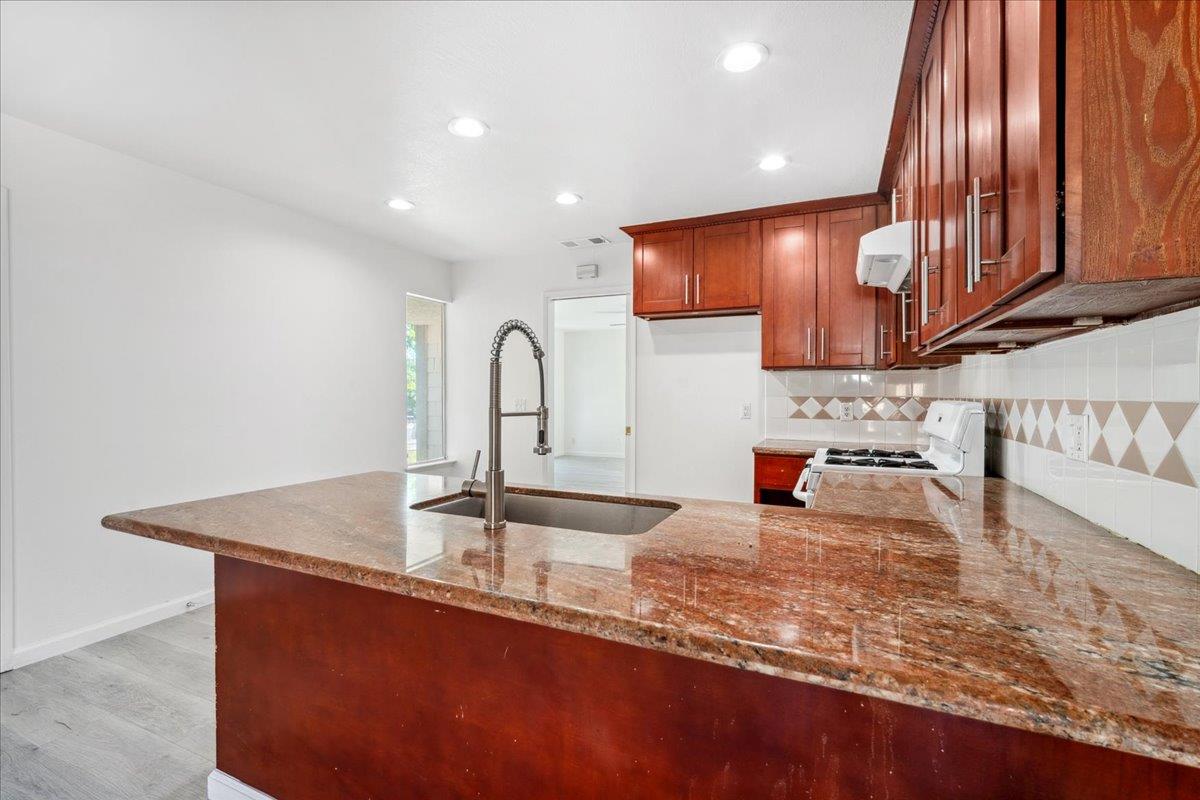 7104 Catamaran Drive