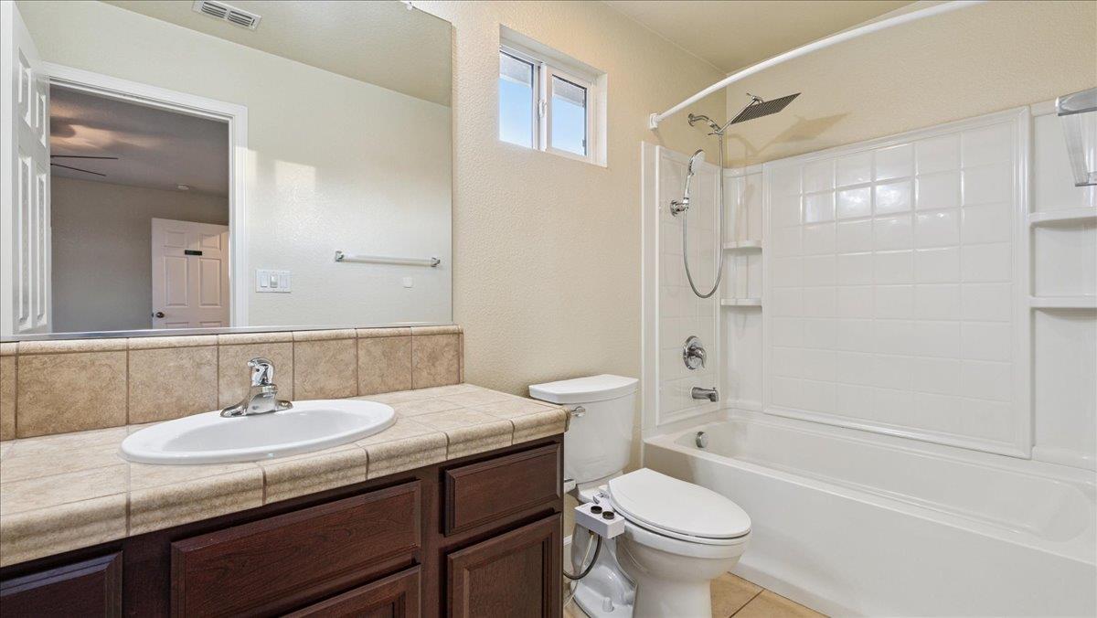 1432 Eaglesfield Lane