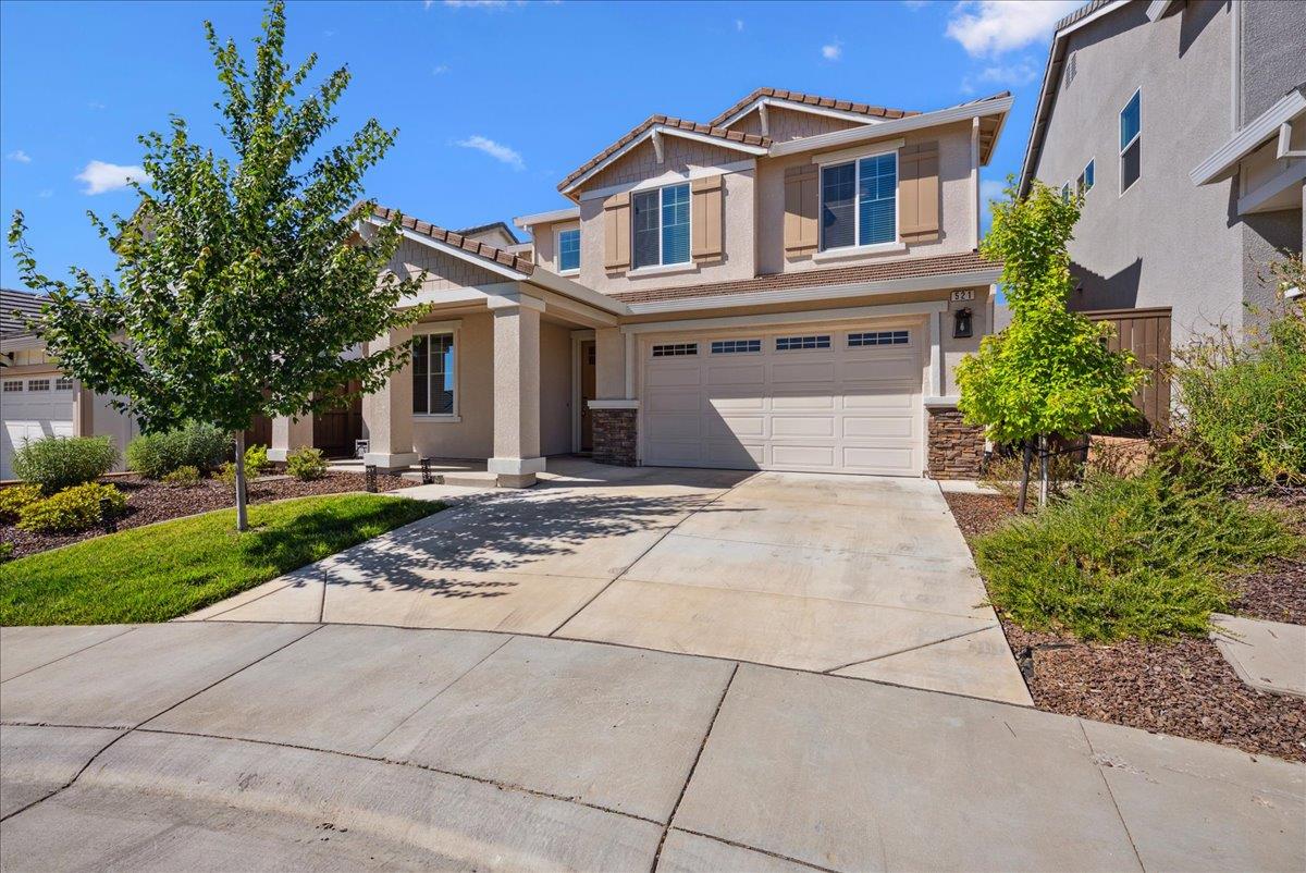 521 Desert Bloom Court