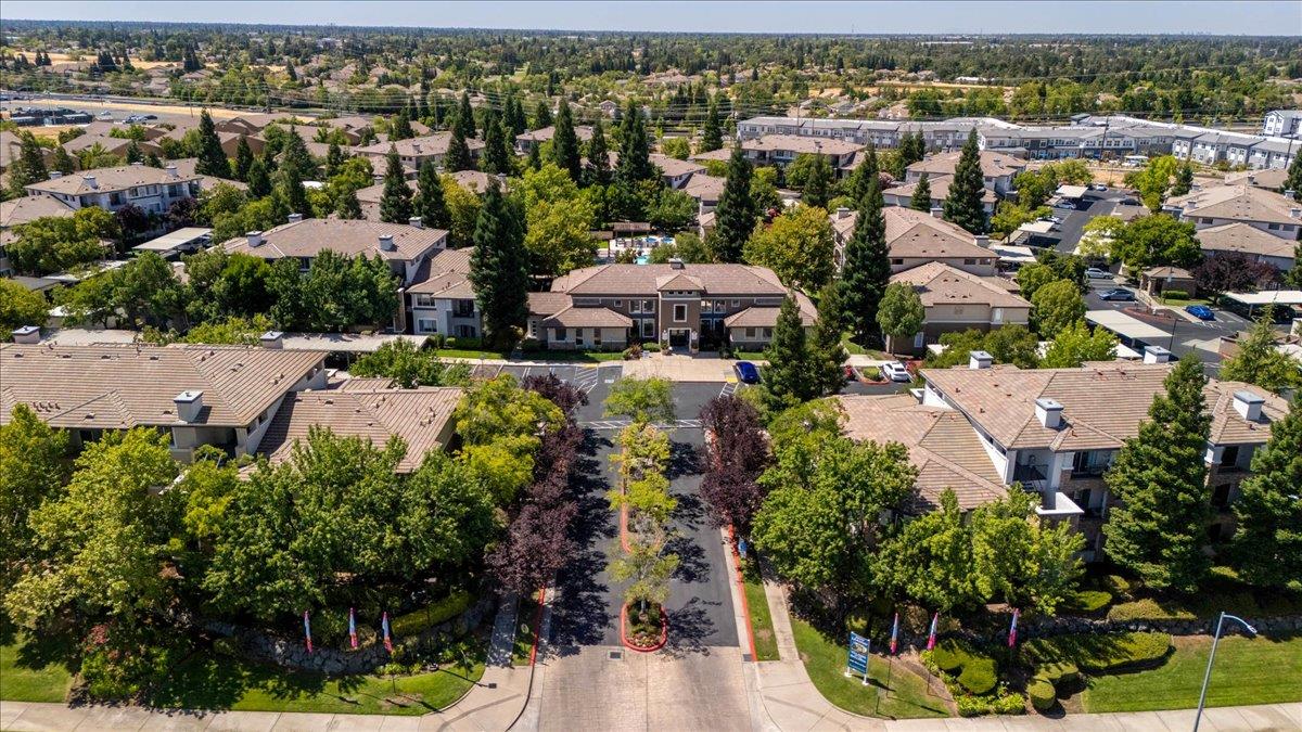 701 Gibson Drive 1316